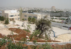Schule außen Dar al-Kalima
